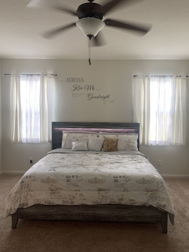 New beautiful modern charm !! must contact host before booking events !!!!!! - Dallas, TX