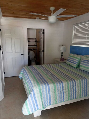 Oceanfront trela sands - first floor suite on sandy beach - The Bahamas