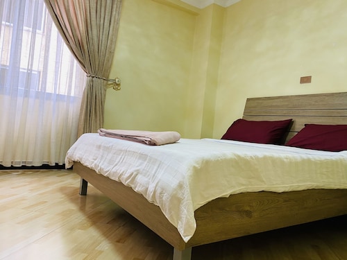 Fully furnished 4-bedroom apartment at the heart of addis. - Éthiopie