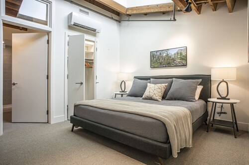 Elevation lofts offers an unforgettable boutique luxury experience! - Asheville
