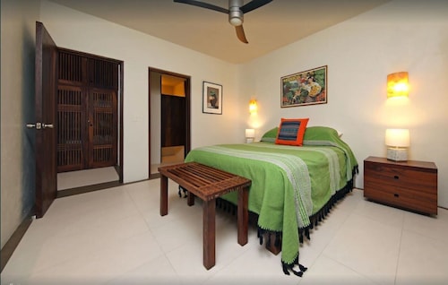 Villa cherimoya in sayulita with private pool and easy walk to beach & village - Jalisco