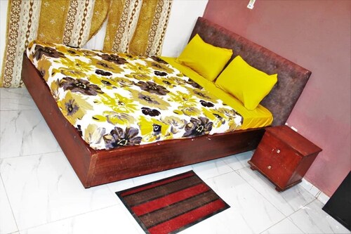 Romantic villa ideal setting adequate comfort sophisticated appliances connection - Ouagadougou