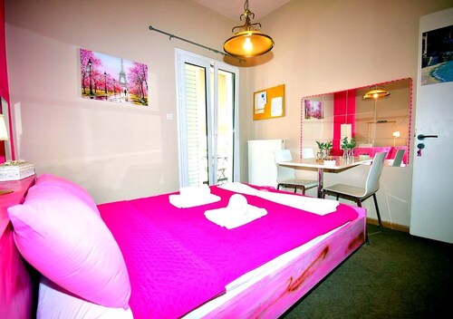 Queen room σε motel με κοινόχρηστο μπάνιο πολυτελείας & μπαλκόνι - Каливия-Торику