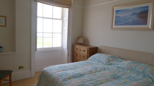 Fortfield terrace - two bedroom apartment, sleeps 4 - Sidmouth