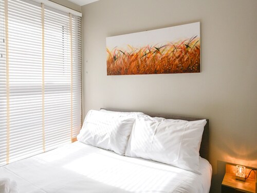 Pass the keys | hotel standard, bijou 1 bed apartment in uplands - Swansea