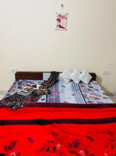 Independent/ private bedroom - chandigarh - New Chandigarh