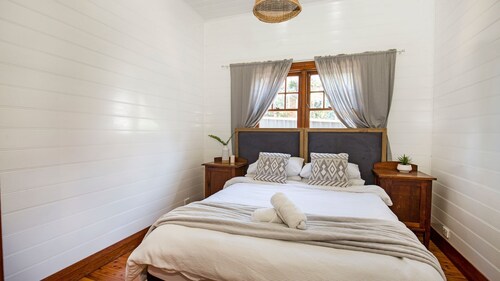 Bali huts at nowra - private resort style pool - Nowra