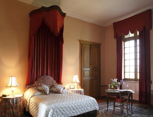 An 18th-cent haven residing in its own elegant burgundian setting - dordogne - Lac des Settons