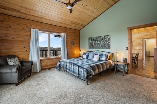 Wheatgrass guest cabin - wonderful log cabin located just east of livingston! - Livingston, MT