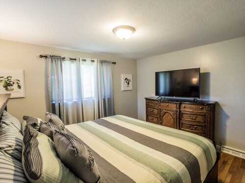 Linden house - big home, great for families! - Idaho Falls