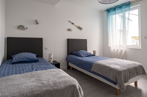 Salicorne - deux chambres appartement, couchages 4 - Plage Sables d'Or les Pins