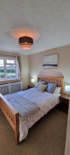 Abersoch house sleeps 14 with hot tub, large garden and dog friendly - Abersoch