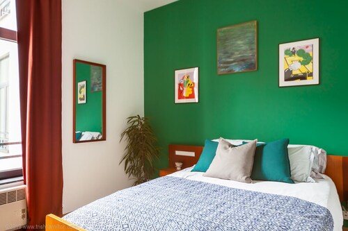 Bold colors! 4-bedroom apartment @5 min from grand place! - Brüssel
