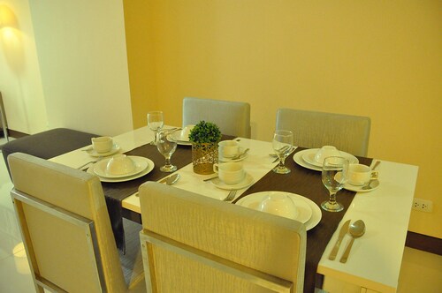 Csuites at two central residences - Manila