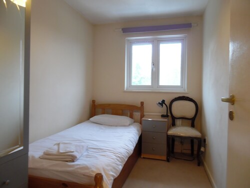 Holiday home in leafy location convenient for central london and kent. - Romford