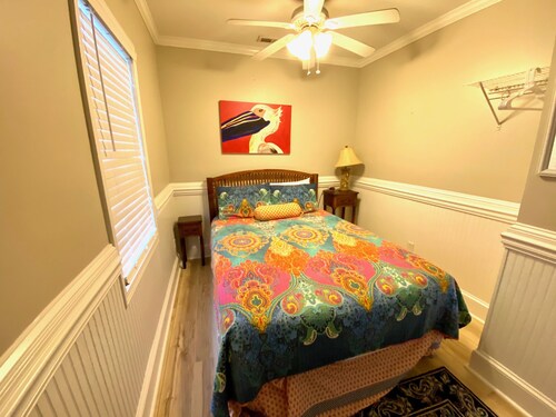 Cutest cottage on the beach- free wifi and laundry included sleeps 5 - Carolina Beach