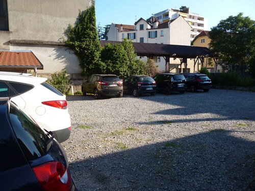 Appartement avec jardin clos et parking proche tous commerces - Évian-les-Bains