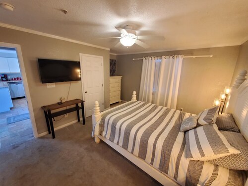 Bridging the gap between convenience and luxury! no stairs! family-friendly! - Branson, MO