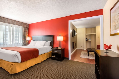 Quality inn & suites - Toronto, ON