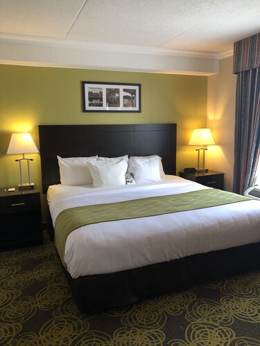 Comfort hotel & suites - Peterborough