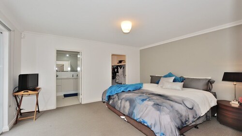 Amawind rockingham apartments - Perth