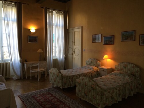 Private hotel xvii century historical center. swimming pool. 6/8 people - Narbonne