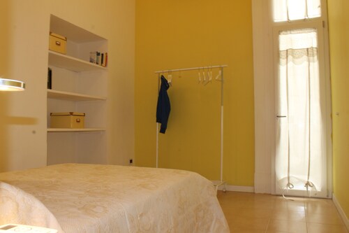 Chambre double confortable dans le centre historique de naples, proche de tout - Naples