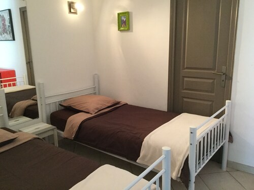 Appartement f3 meublé rez de chaussée de villa - Aéroport de Bastia Poretta (BIA)
