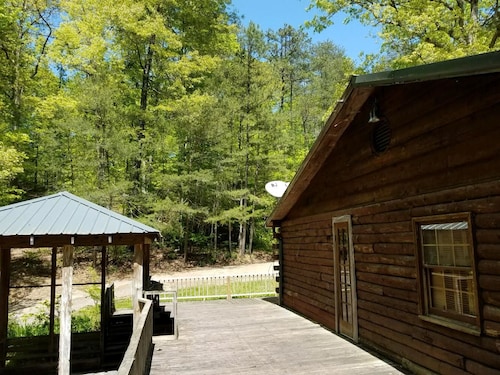 New hot tub! cabin in the woods with 2 acre lake - Chattanooga, TN