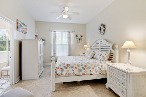 Sans souci~ plan your next vacation at this carefree 2br/2ba beach cottage - Florida Panhandle, FL