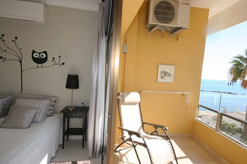 Profitez de la mer. appartement en 1ère ligne avec accès direct à la plage. - Torremolinos