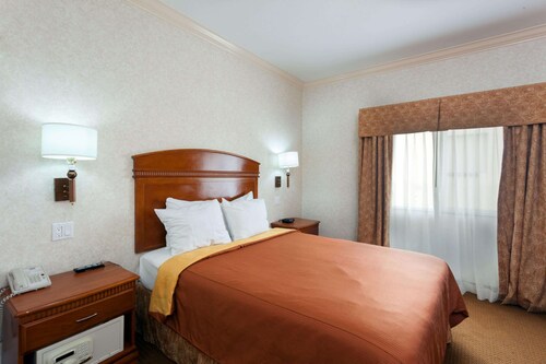 Howard johnson hotel & suites by wyndham pico rivera - Whittier, CA