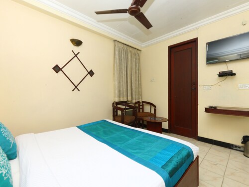 Oyo 6759 hotel sky park - Chennai