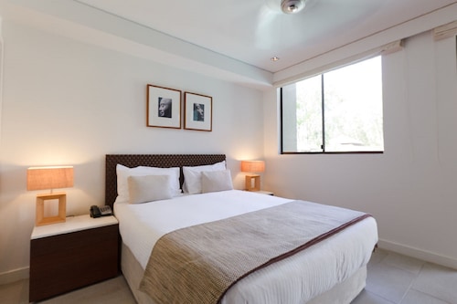 Sea temple palm cove 2 bedroom luxury apartment - Clifton Beach