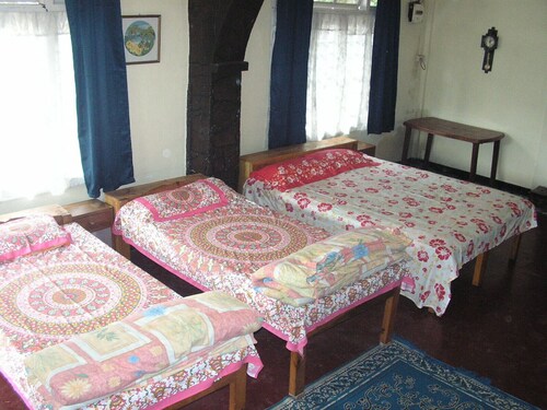 Troya home stay - not a hotel! come stay in a home! - Shillong