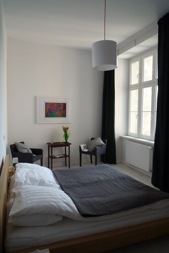 Wroclaw charming apartment 110m², 3 rooms, 2 bathrooms incl. wc, sleeps 6 - 