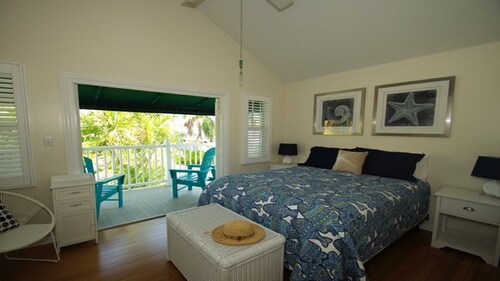 Starfish - sunny townhome in quiet truman annex two blocks from duval st. - Key West, FL