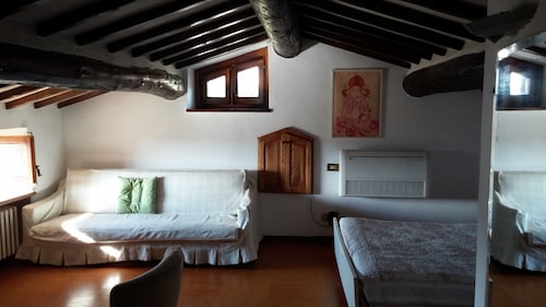 17th century farmhouse with private pool and wi-fi and air conditioning - Arezzo