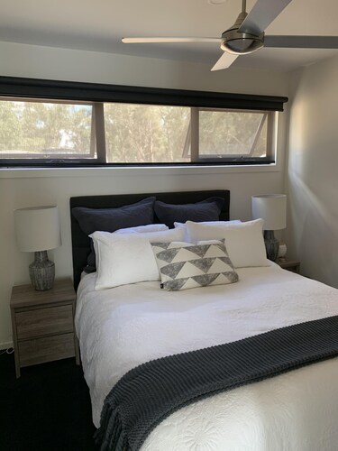 Highview waters resort moama , overlooking the murray river a premier property. - Echuca