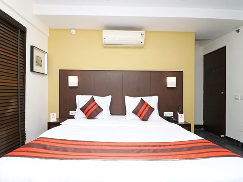 Oyo 24067 hotel royal paradise - Kota