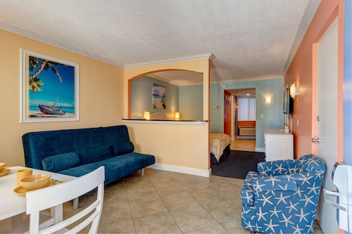 Pelican pointe hotel by sunsational beach rentals - Clearwater Beach, FL