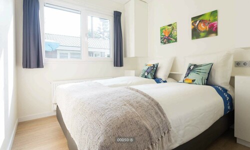 S deluxe 6 people - three bedroom resort, sleeps 6 - Barneveld