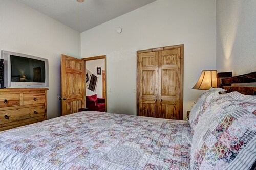 Our beautiful home welcomes you for a relaxing get-away!!! - Ruidoso