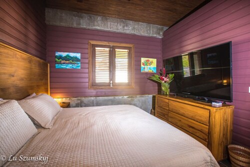 Breezy bluff private villa with majestic views - Dominica