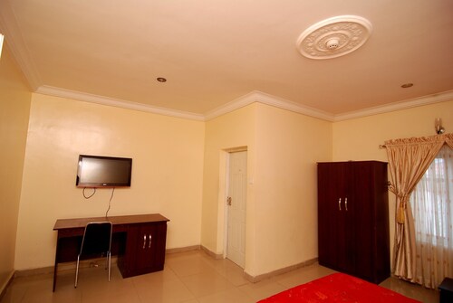 Grandville hotel & resort - Abuja