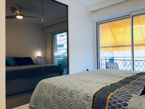 Superbe appartement moderne front de mer, equipement luxueux - Plage Rondelli (Menton)