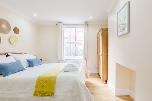 Spacious and charming dwelling with free wifi - Fulham