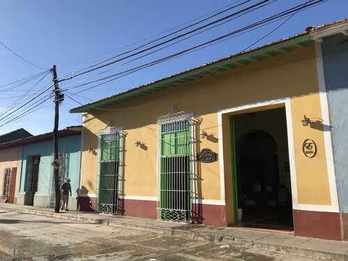 Hotel E La Calesa - Cuba