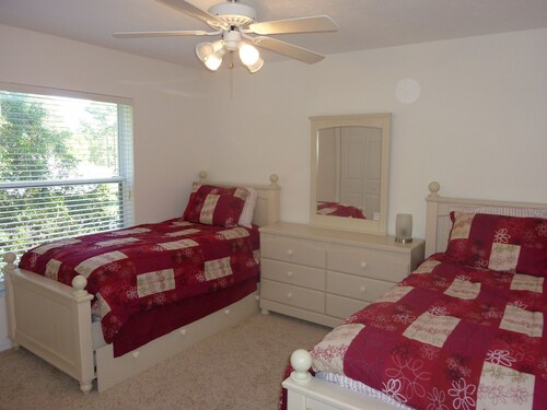Villa on a stunning golf course with own heated pool close to beach/restaurants - Spring Hill, FL