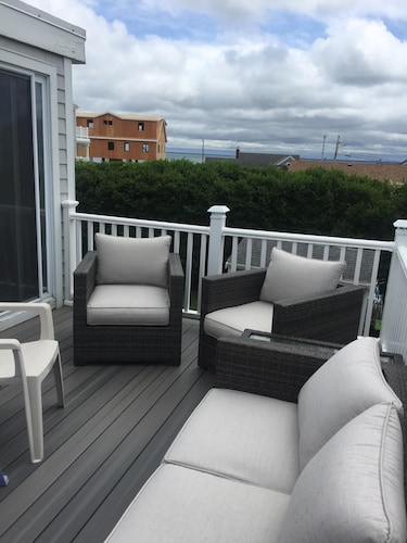 By the water -  steps to the beach - 4br, ac, views of vineyard sound - Falmouth, MA